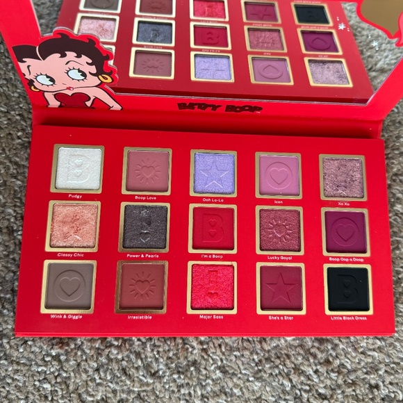 Glamlite Other - Glamlite "Betty Boop" eyeshadow palette